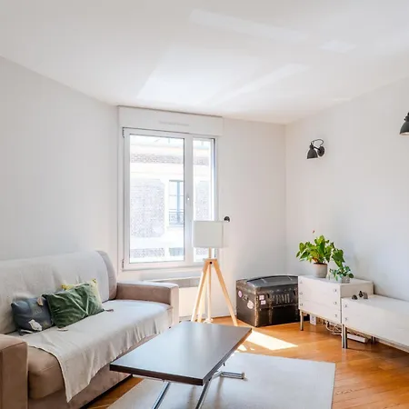 Veeve - A Touch Of The Tropics Apartment